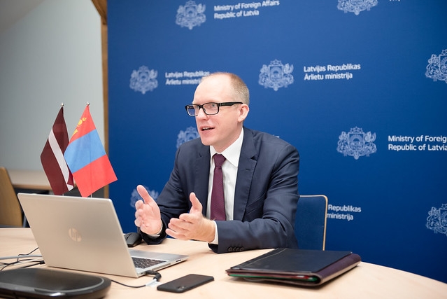 State Secretary meets the new Ambassador of Mongolia